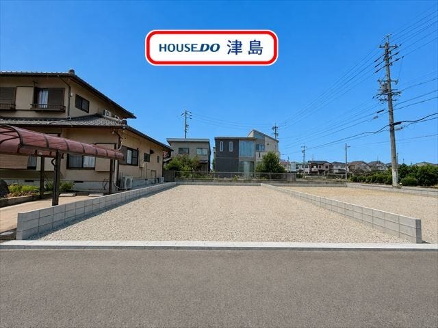 【外観】
神守小学校・神守中学校エリア。南東角地の開放的な立地。家事動線に優れた4LDK。収納豊富ですっきりと片付きます。