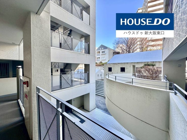 デザイン性の高い、素敵な建物です。
もちろん新耐震となりますので、住宅ローン控除も利用可能