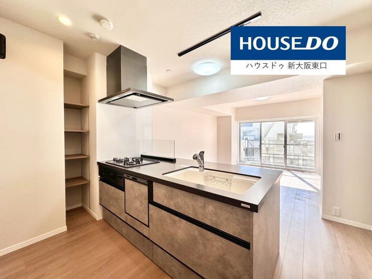 ハイブレードなシステムキッチンを新調済み
食器洗浄機も新品です。