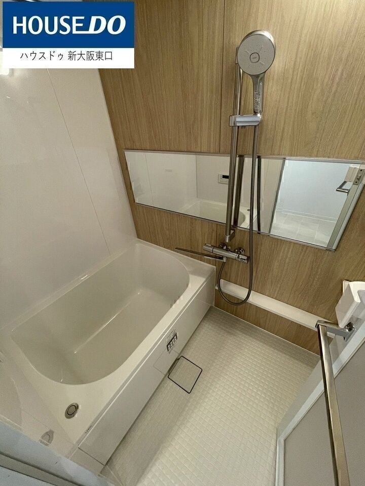 お風呂も新品です。
綺麗な水回りうれしいですね!