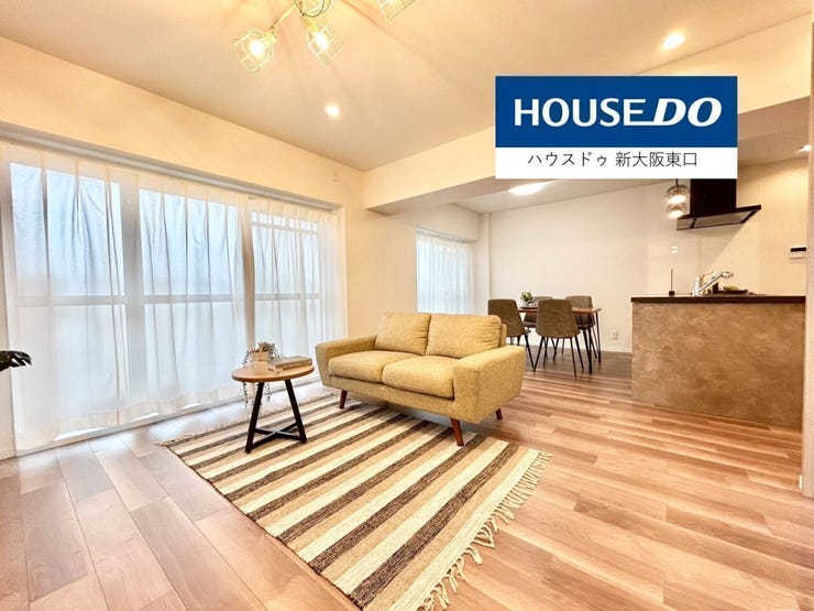 南向きのバルコニーがある18.4帖のLDKです。