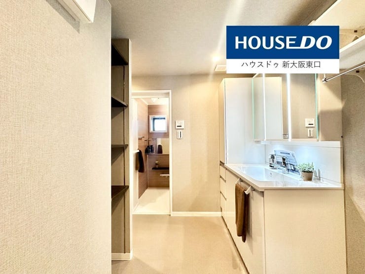 洗面スペースもゆったり広め。
こちらは回遊同線になっています。