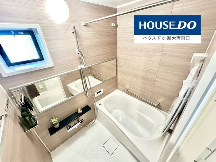 【新設】
お風呂も新品
追い炊き、y特質乾燥機
さらに窓があって清潔感がありますね。