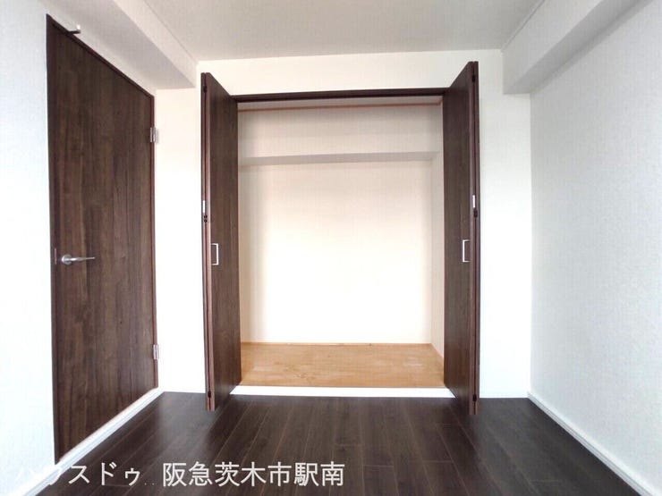 廊下側6.4帖収納