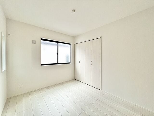 5.2帖洋室:各部屋収納を設けているのですっきりと片付いた室内を保てそうですね。