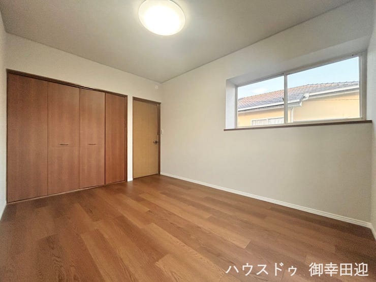 ■2階洋室■寝室、書斎、趣味の部屋。家族の成長やライフスタイルに合わせ、様々な使い方ができる快適な空間です。