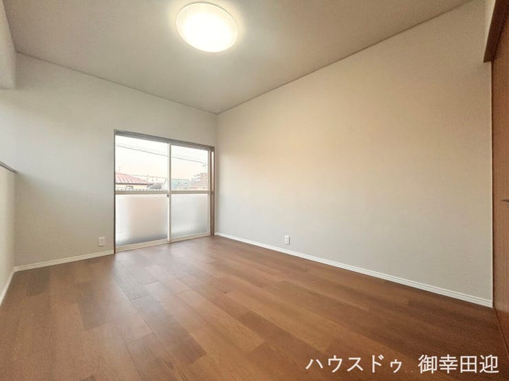 ■2階洋室■寝室、書斎、趣味の部屋。家族の成長やライフスタイルに合わせ、様々な使い方ができる快適な空間です。