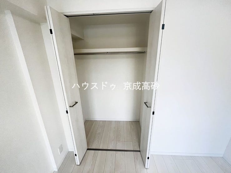 適材適所の収納付きです。