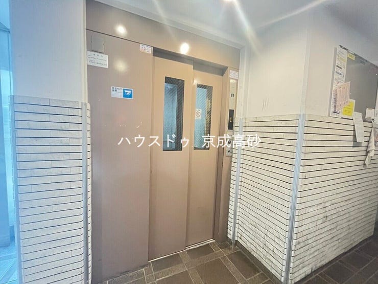 エレベーターホールになります。