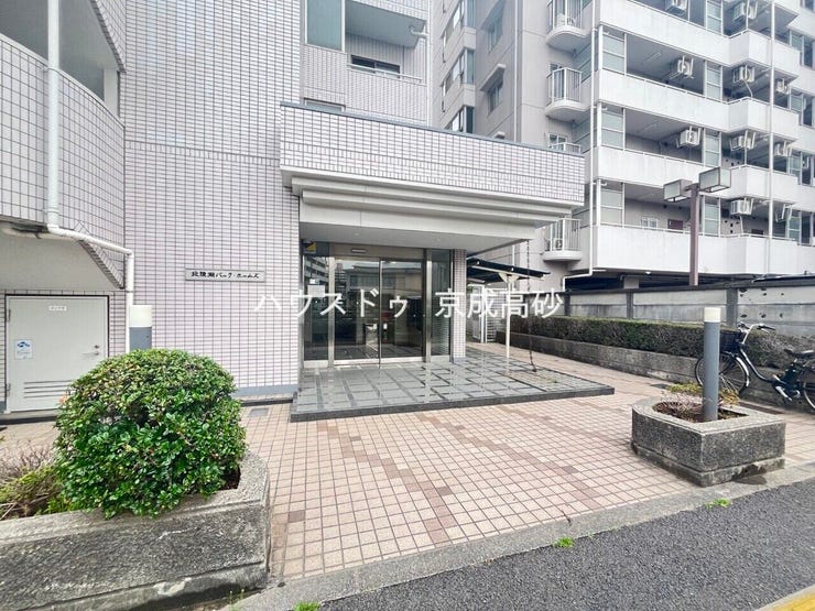 周辺環境や街並みなど、資料には掲載していない情報が現地にはたくさんあります。 是非一度、ご内見ください。