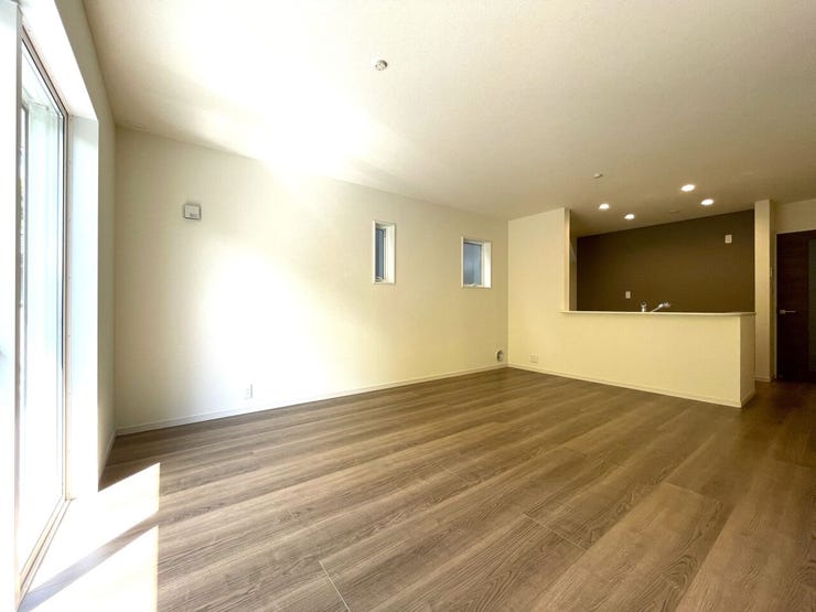 リビング 同仕様
明るく開放的な広々リビング♪
一家団欒の時間が増えそうです♪