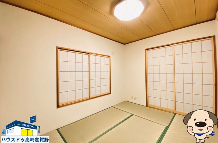 リビング横の6帖和室♪ゴロンと寝転びながら、のんびり過ごしたくなる心地よい空間です。