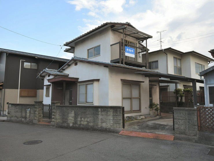 【外観】
外観を南西側より撮影