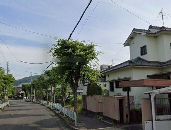 西側道路 周辺は閑静な住宅街です◎