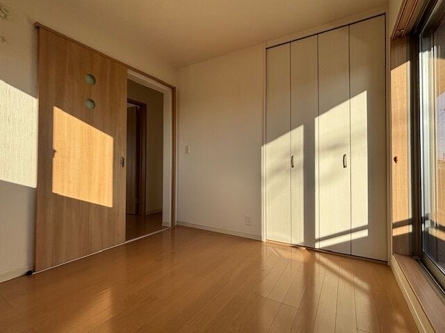 弊社では中古物件のリフォームも幅広く対応しております!
クロスの張替え等の軽微な手直しや、水回り、全体のリノベーションまでお気軽にご相談ください♪
※弊社のリフォーム事例です