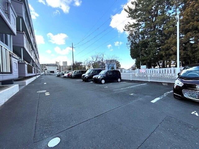 駐車がしやすい全区画平面駐車場!