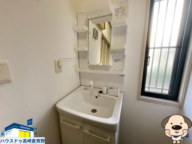 収納付きで使いやすい洗面所