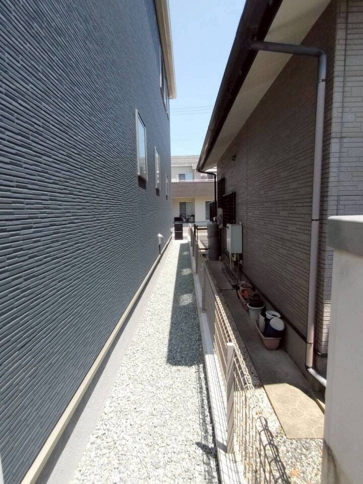 物件東側