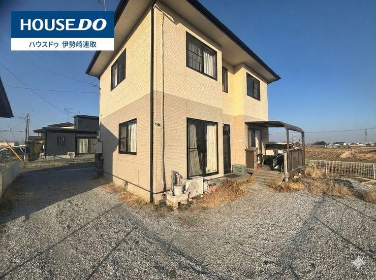 優しい色合いの外観は、見るだけでホッと安心感を与えてくれます♪
《帰ってくることが楽しみになる》お家をお探しの方は、ぜひ外観だけでもご覧ください◎