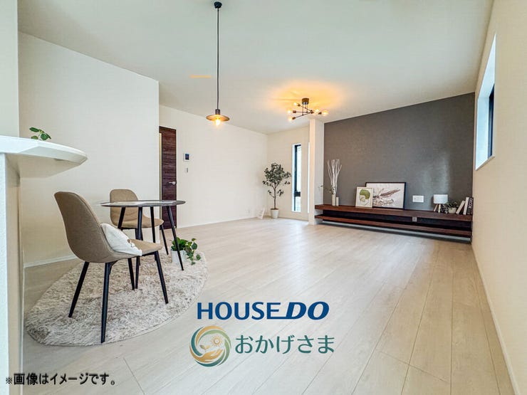 【リビング】
※画像は家具設置のイメージです。