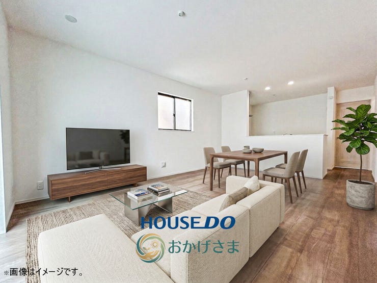 【リビング】
※画像は家具設置イメージです。