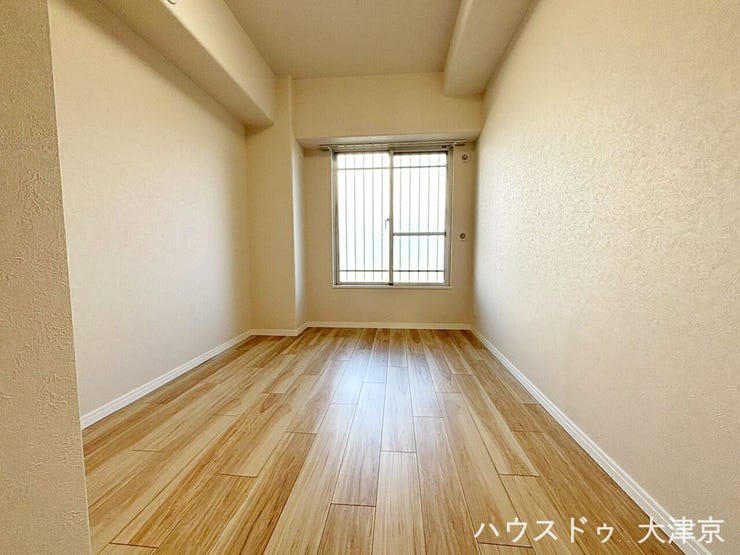 シンプルな形で家具配置がしやすく、自分好みの部屋づくりが可能。