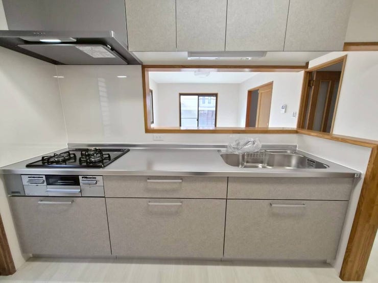 システムキッチンも新調し、快適なお料理時間になりそうです。