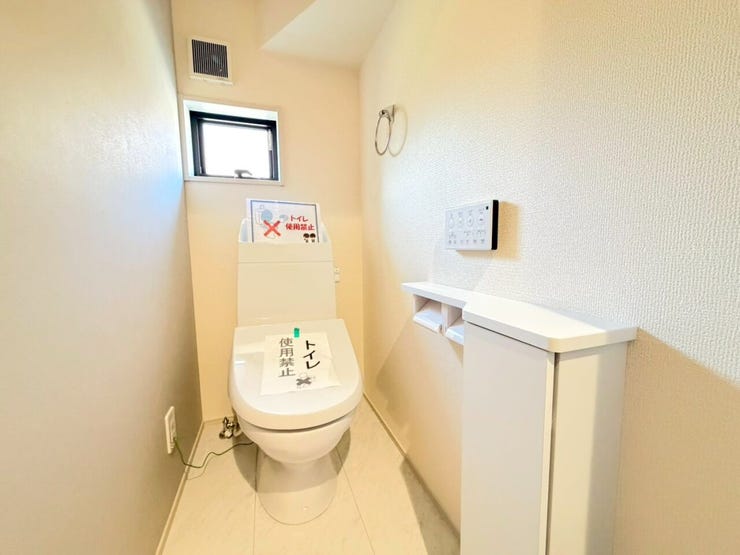 【Toilet】
トルネード洗浄やフチなし形状など、汚れが付きにくく、掃除がしやすい工夫。