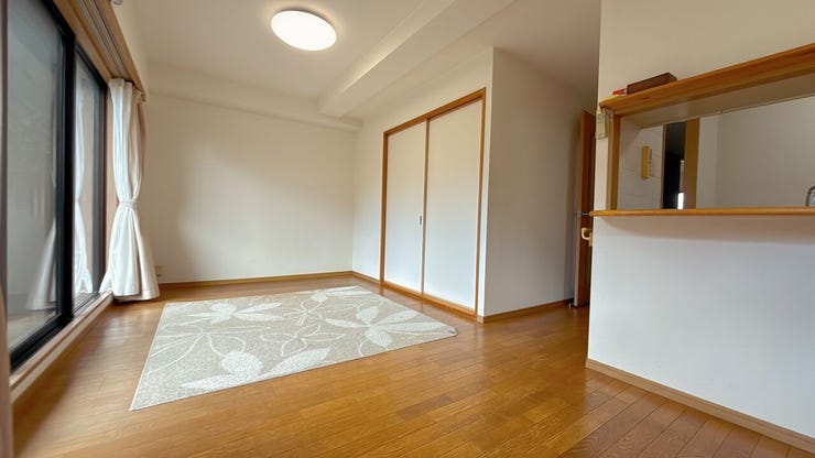 開放感のある広いLDK!
家具やインテリアの配置も楽しめます。