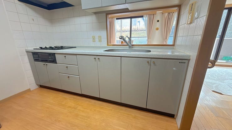 カウンターキッチンなので、お料理をしながらリビングを見渡すことができます◎