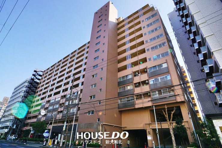 【外観】
■東三国駅徒歩4分!新大阪駅徒歩10分の駅近マンションです!
■総戸数150戸の大規模マンション!
■戸数が多いマンションは毎月の修繕費の価格が上がりにくく安心してお住まいになれますよ