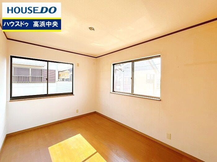 明るい空間で読書や音楽を聴いたりと一人時間も充実したものにできます♪広々とした居住空間は日々の暮らしを彩り、心のやすらぎと満足感を与えてくれます。