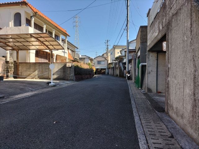 南側道路 西から東方向