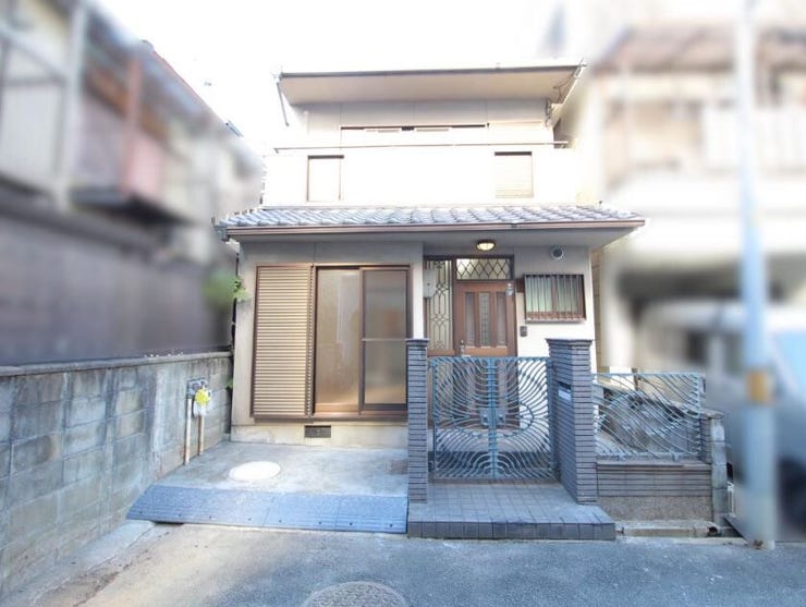 【外観】
生活便利な立地です♪