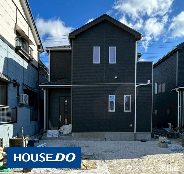 【外観】
2026年1月完成予定♪
お子様も通いやす、小中学校徒歩10分圏内!
前面道路6m以上で駐車も楽々♪