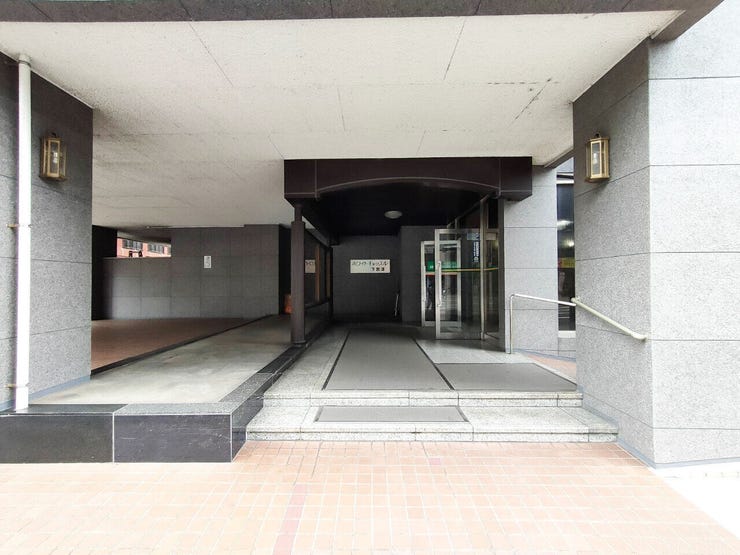 ホワイトキャッスル下到津 マンション♪令和5年5月に内装リフォーム歴有り♪1Fにドラッグストア有り♪