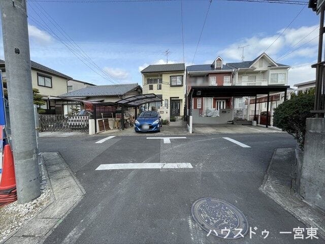 角地のため採光・通風ともに良好です。