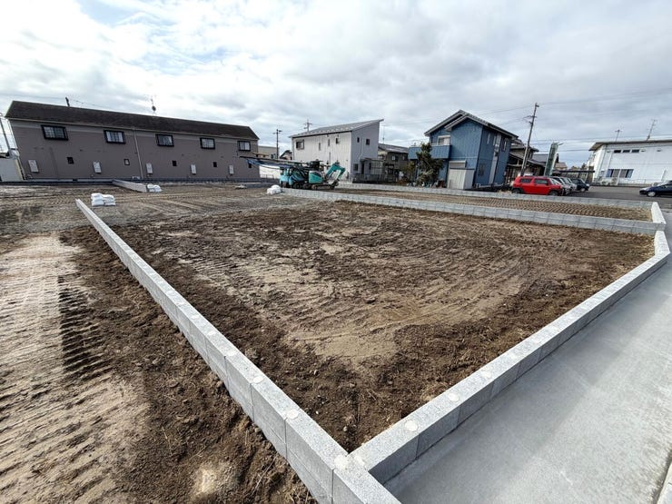 江吉良駅まで徒歩5分。通勤通学にも便利な立地です!