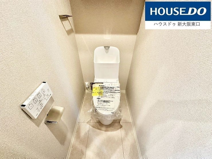 【新設】
ウォシュレットのついている最新型に入れ替え。
水回りが新品なのはうれしいですね!