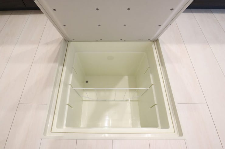 ○床下収納○ 同仕様
あまり使わないものの収納に是非!
キッチンがスッキリ片付きます♪