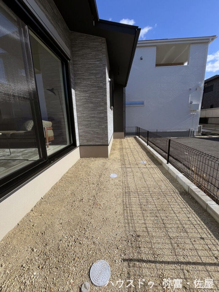 日当たりの良い南庭♪オプションでウッドデッキも設置可能です(^^)