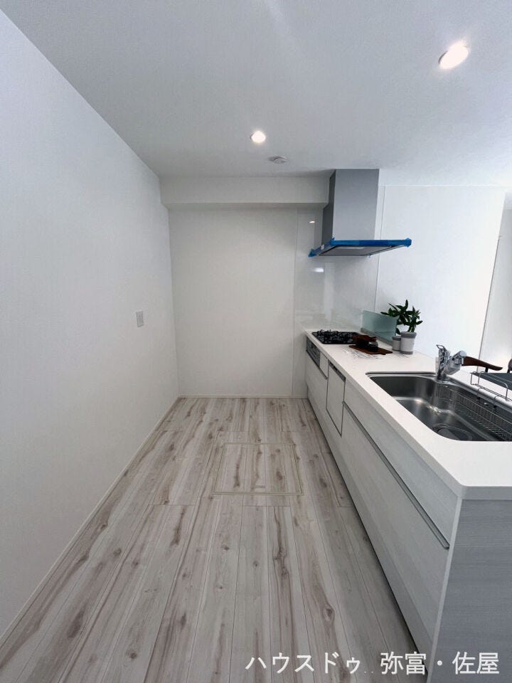 食器洗浄乾燥機付きのシステムキッチン!毎日の家事負担を軽減する嬉しい設備です(*^^*)