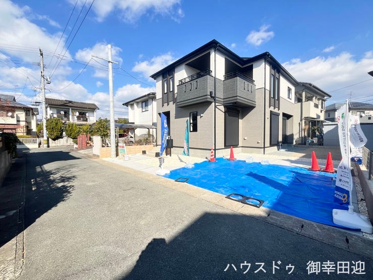 ■理想を叶える新しい暮らしの舞台■高いデザイン性と機能性を兼ね備えた住まい。ここで、家族の新しい物語が始まります。