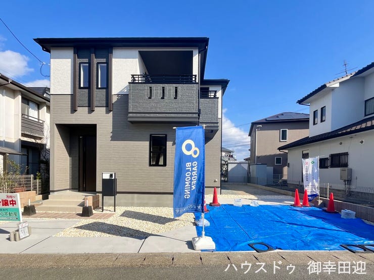 ■車と趣味の幅が広がる場所■単なる駐車スペースではない、洗車やタイヤ交換、DIYにも使える多目的な屋外スペースです。