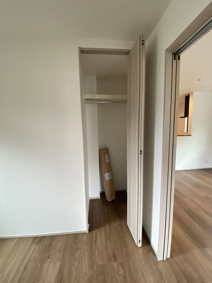 工夫一つで無限に広がるクローゼットの可能性。あなたの理想の部屋への手助けをしてくれます♪