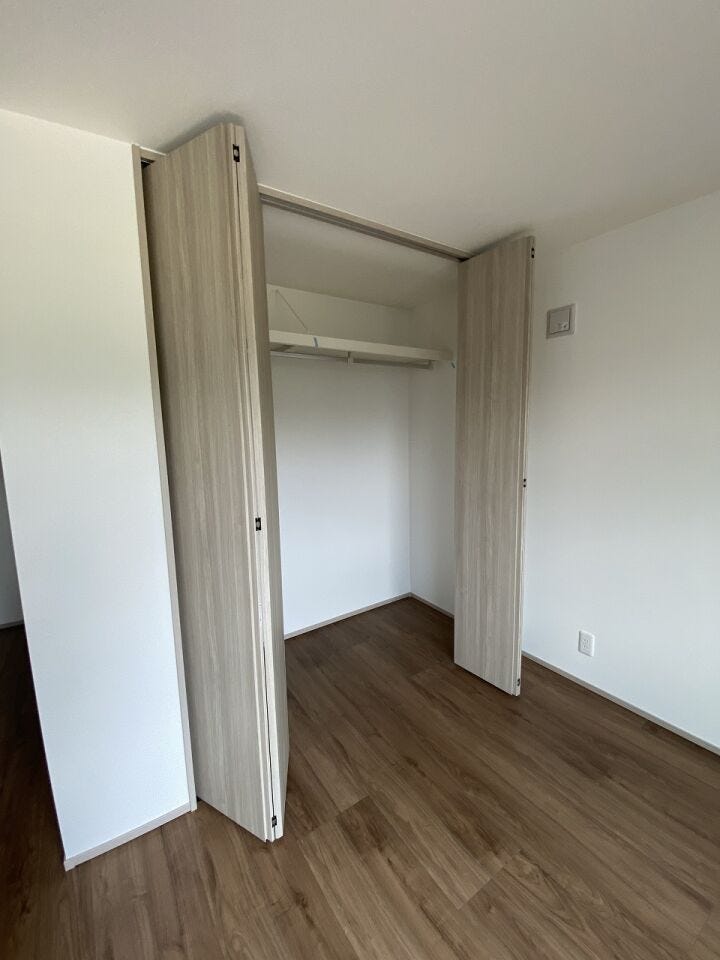 工夫一つで無限に広がるクローゼットの可能性。あなたの理想の部屋への手助けをしてくれます♪