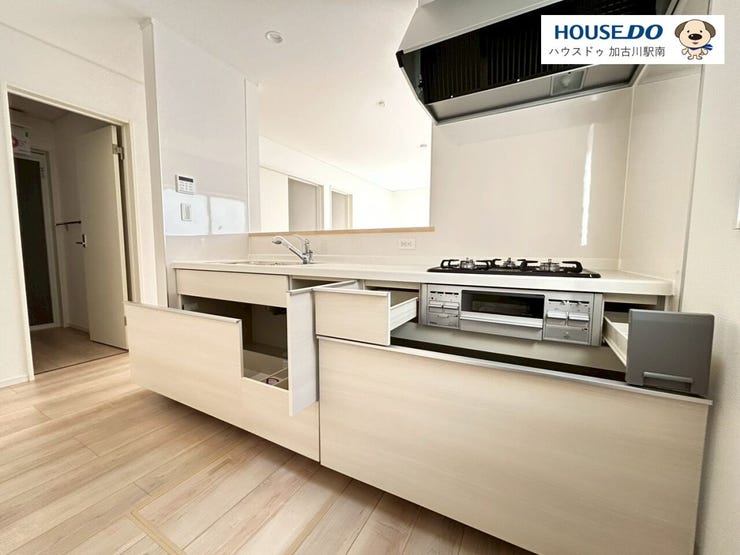 対面式キッチンなので、お子さまの様子を見ながら料理ができます!