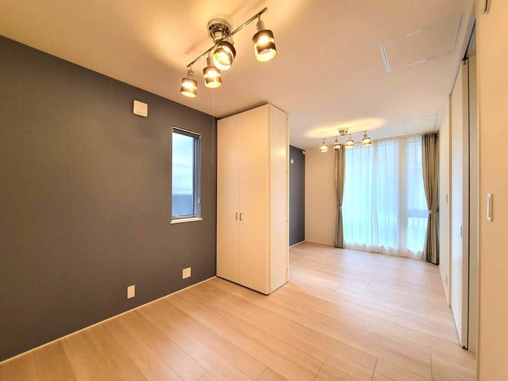 ◇可動式クローゼット付の約9.2帖の洋室