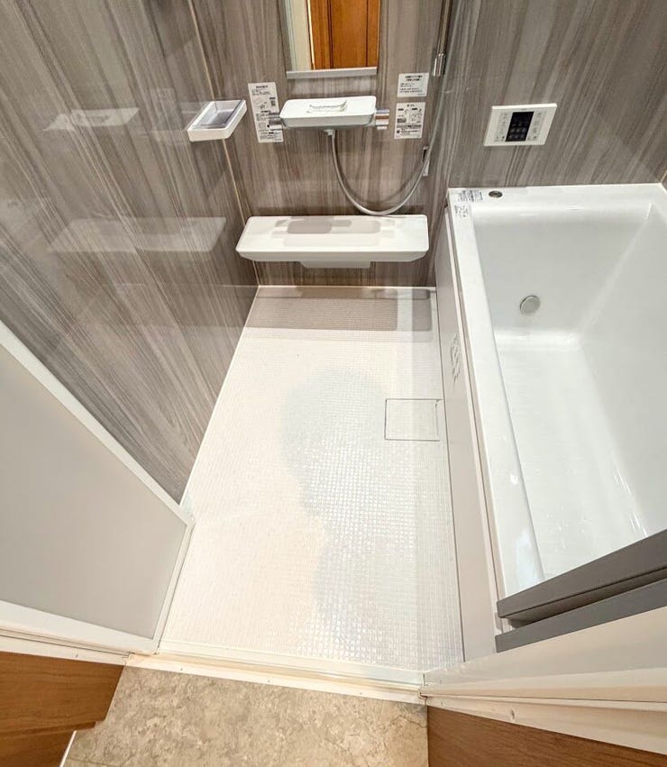 一坪タイプの浴室。