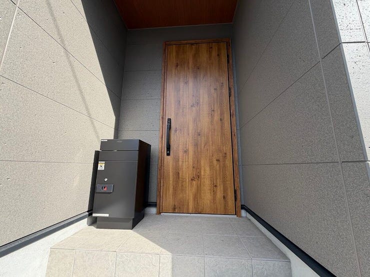 宅配ボックスがあるのも忙しい家族には嬉しい。